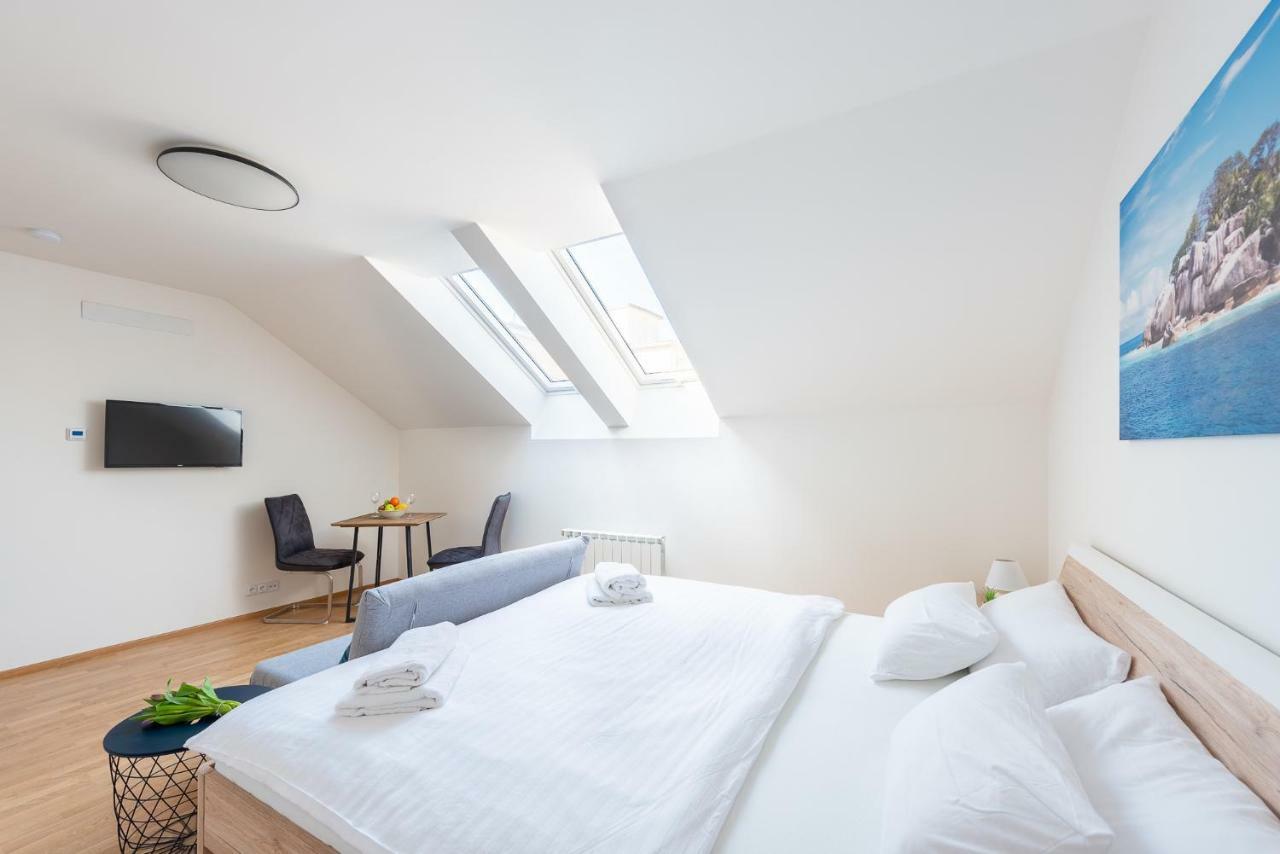 Ferdinand Apartment Praha Exteriér fotografie